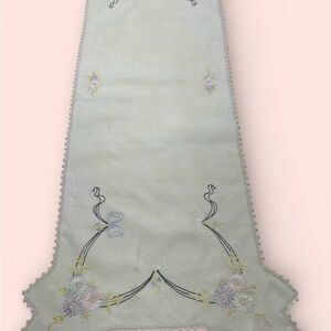 VTG Dresser Scarf Cotton Crochet Embroidery Handmade White Floral 42” x 18”